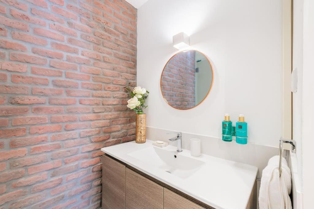 דירות מדריד Amazing Flat 5 Balconies In Chueca - Gran Via מראה חיצוני תמונה