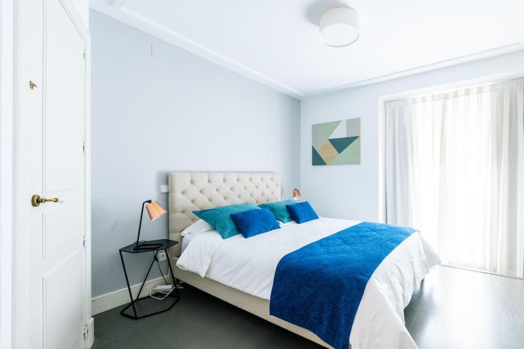 דירות מדריד Amazing Flat 5 Balconies In Chueca - Gran Via מראה חיצוני תמונה