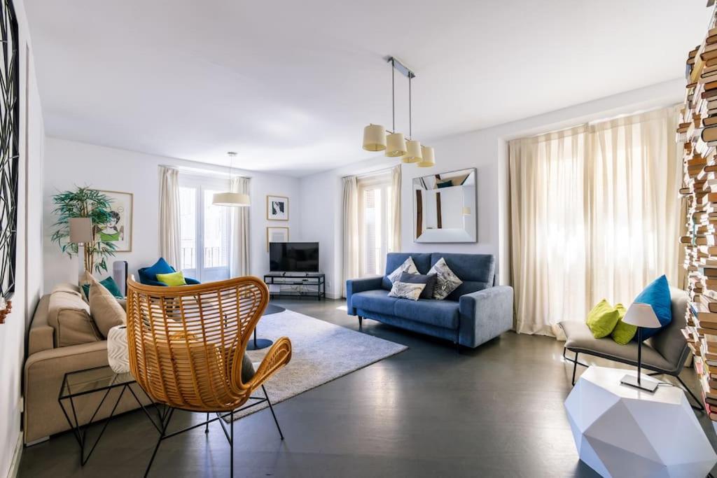 דירות מדריד Amazing Flat 5 Balconies In Chueca - Gran Via מראה חיצוני תמונה